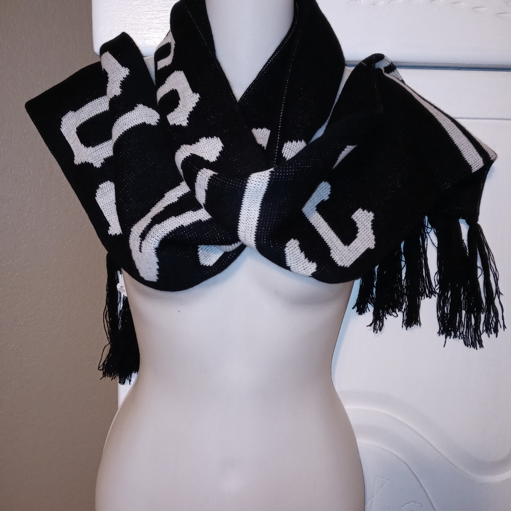 Black Scale Scarf